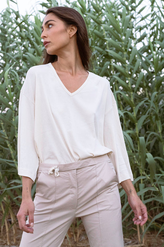 Cream V T-shirt